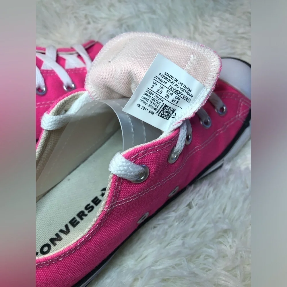 Converse Kids Hot Pink Sneakers size 3